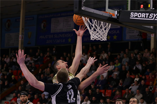 12. kolo TIPOS SBL: BC Prievidza - Patrioti Levice 72:77 (Ladislav Szibilla)	