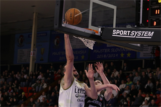 12. kolo TIPOS SBL: BC Prievidza - Patrioti Levice 72:77 (Ladislav Szibilla)	
