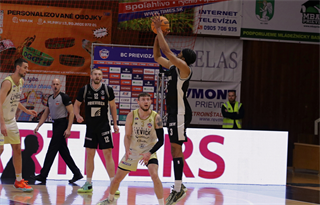 12. kolo TIPOS SBL: BC Prievidza - Patrioti Levice 72:77 (Ladislav Szibilla)	