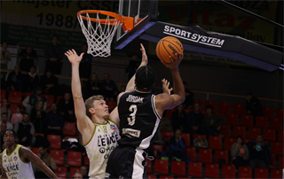 12. kolo TIPOS SBL: BC Prievidza - Patrioti Levice 72:77 (Ladislav Szibilla)	