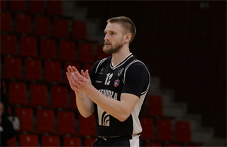 12. kolo TIPOS SBL: BC Prievidza - Patrioti Levice 72:77 (Ladislav Szibilla)	