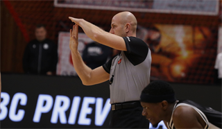 12. kolo TIPOS SBL: BC Prievidza - Patrioti Levice 72:77 (Ladislav Szibilla)	