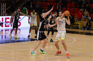 12. kolo TIPOS SBL: BC Prievidza - Patrioti Levice 72:77 (Ladislav Szibilla)	