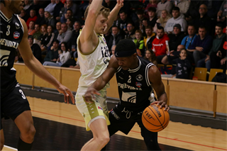 12. kolo TIPOS SBL: BC Prievidza - Patrioti Levice 72:77 (Ladislav Szibilla)	