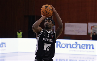 12. kolo TIPOS SBL: BC Prievidza - Patrioti Levice 72:77 (Ladislav Szibilla)	