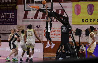 12. kolo TIPOS SBL: BC Prievidza - Patrioti Levice 72:77 (Ladislav Szibilla)	