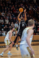 12. kolo TIPOS SBL: BC Prievidza - Patrioti Levice 72:77 (Vladimír Králik)	