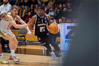 12. kolo TIPOS SBL: BC Prievidza - Patrioti Levice 72:77 (Vladimír Králik)	