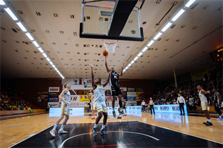 12. kolo TIPOS SBL: BC Prievidza - Patrioti Levice 72:77 (Vladimír Králik)	