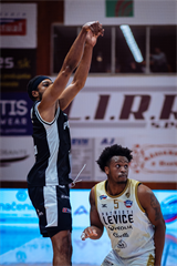 12. kolo TIPOS SBL: BC Prievidza - Patrioti Levice 72:77 (Vladimír Králik)	