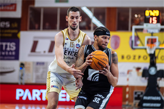 12. kolo TIPOS SBL: BC Prievidza - Patrioti Levice 72:77 (Vladimír Králik)	