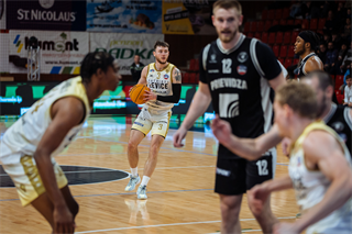 12. kolo TIPOS SBL: BC Prievidza - Patrioti Levice 72:77 (Vladimír Králik)	