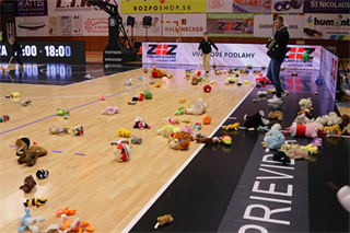 16. kolo TIPOS SBL: BC Prievidza - BC Komárno 104:102 (Ladislav Szibilla)