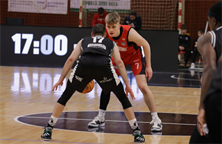 16. kolo TIPOS SBL: BC Prievidza - BC Komárno 104:102 (Ladislav Szibilla)