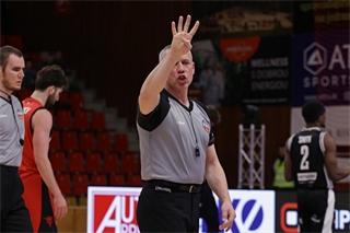 16. kolo TIPOS SBL: BC Prievidza - BC Komárno 104:102 (Ladislav Szibilla)