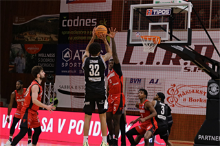16. kolo TIPOS SBL: BC Prievidza - BC Komárno 104:102 (Ladislav Szibilla)