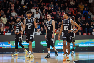 16. kolo TIPOS SBL: BC Prievidza - BC Komárno 104:102 (Vladimír Králik)