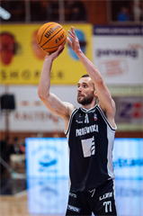 16. kolo TIPOS SBL: BC Prievidza - BC Komárno 104:102 (Vladimír Králik)