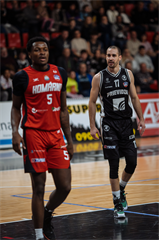 16. kolo TIPOS SBL: BC Prievidza - BC Komárno 104:102 (Vladimír Králik)