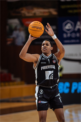 16. kolo TIPOS SBL: BC Prievidza - BC Komárno 104:102 (Vladimír Králik)