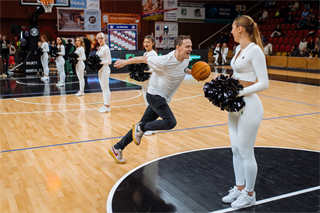 16. kolo TIPOS SBL: BC Prievidza - BC Komárno 104:102 (Vladimír Králik)