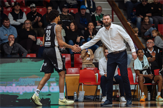 16. kolo TIPOS SBL: BC Prievidza - BC Komárno 104:102 (Vladimír Králik)