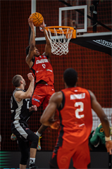 16. kolo TIPOS SBL: BC Prievidza - BC Komárno 104:102 (Vladimír Králik)