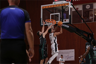 5. Kolo Niké SBL: BC Prievidza - MBK Handlová 65:82 (foto: Ladislav Szibilla)