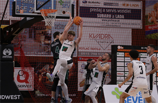 5. Kolo Niké SBL: BC Prievidza - MBK Handlová 65:82 (foto: Ladislav Szibilla)