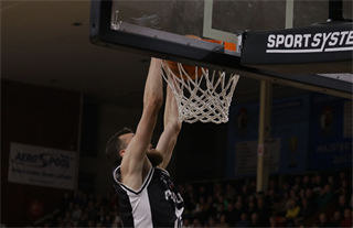 20. kolo Tipos SBL: BC Prievidza - Spišskí Rytieri 94:61 (Ladislav Szibilla)