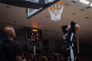 20. kolo Tipos SBL: BC Prievidza - Spišskí Rytieri 94:61 (Vladimír Králik)