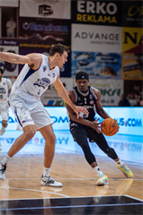 20. kolo Tipos SBL: BC Prievidza - Spišskí Rytieri 94:61 (Vladimír Králik)