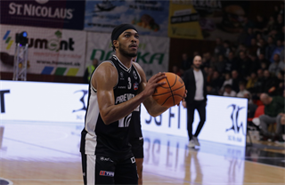 22. kolo Tipos SBL: BC Prievidza - MBK Handlová 100:85 (Ladislav Szibilla)