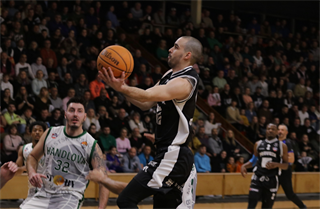 22. kolo Tipos SBL: BC Prievidza - MBK Handlová 100:85 (Ladislav Szibilla)