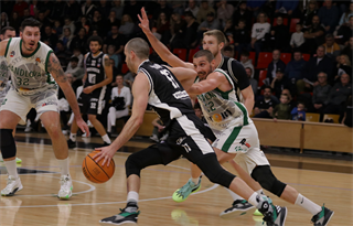 22. kolo Tipos SBL: BC Prievidza - MBK Handlová 100:85 (Ladislav Szibilla)