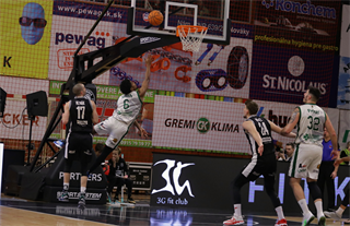 22. kolo Tipos SBL: BC Prievidza - MBK Handlová 100:85 (Ladislav Szibilla)