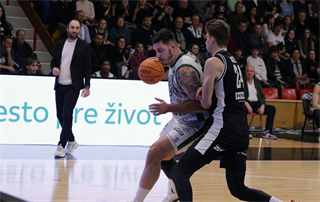 22. kolo Tipos SBL: BC Prievidza - MBK Handlová 100:85 (Ladislav Szibilla)