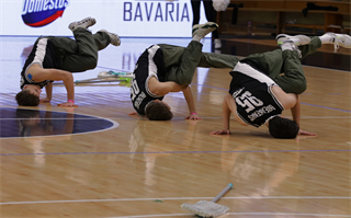 22. kolo Tipos SBL: BC Prievidza - MBK Handlová 100:85 (Ladislav Szibilla)