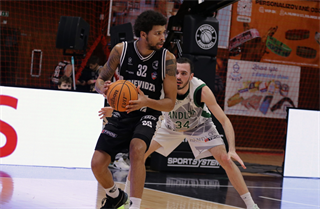 22. kolo Tipos SBL: BC Prievidza - MBK Handlová 100:85 (Ladislav Szibilla)