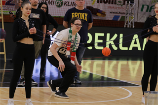 22. kolo Tipos SBL: BC Prievidza - MBK Handlová 100:85 (Ladislav Szibilla)