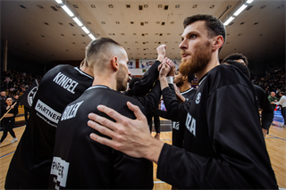 22. kolo Tipos SBL: BC Prievidza - MBK Handlová 100:85 (Vladimír Králik)