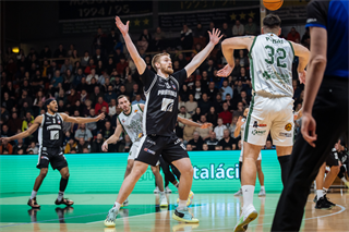 22. kolo Tipos SBL: BC Prievidza - MBK Handlová 100:85 (Vladimír Králik)