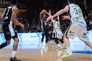 22. kolo Tipos SBL: BC Prievidza - MBK Handlová 100:85 (Vladimír Králik)