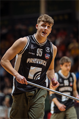 22. kolo Tipos SBL: BC Prievidza - MBK Handlová 100:85 (Vladimír Králik)