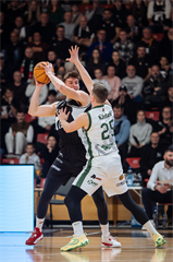 22. kolo Tipos SBL: BC Prievidza - MBK Handlová 100:85 (Vladimír Králik)