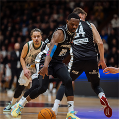 22. kolo Tipos SBL: BC Prievidza - MBK Handlová 100:85 (Vladimír Králik)
