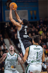 22. kolo Tipos SBL: BC Prievidza - MBK Handlová 100:85 (Vladimír Králik)