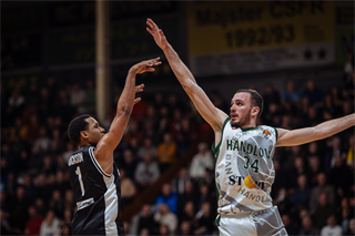 22. kolo Tipos SBL: BC Prievidza - MBK Handlová 100:85 (Vladimír Králik)