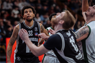 22. kolo Tipos SBL: BC Prievidza - MBK Handlová 100:85 (Vladimír Králik)
