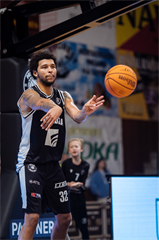 22. kolo Tipos SBL: BC Prievidza - MBK Handlová 100:85 (Vladimír Králik)